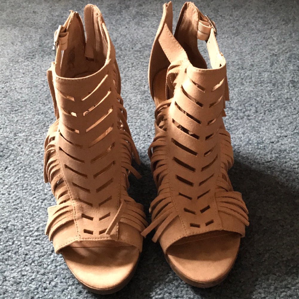 Fringe heels